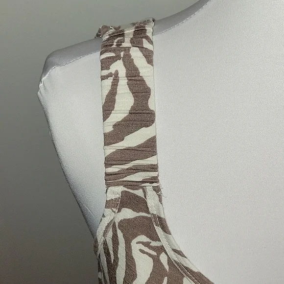 Ann Taylor Loft zebra print tank top womens size M - Picture 2 of 8